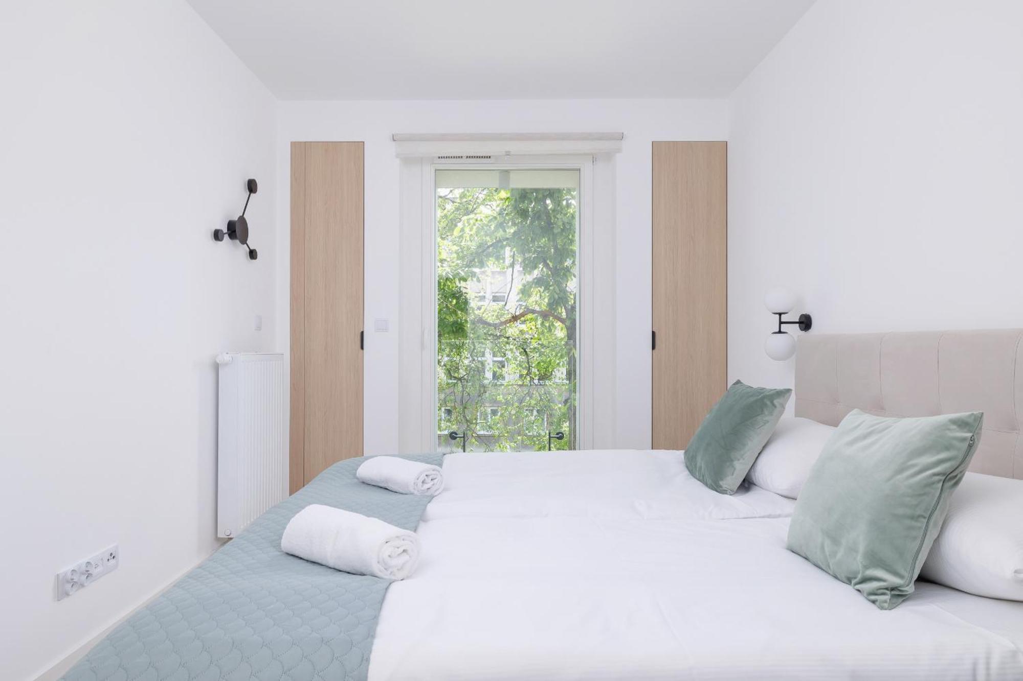 Krowoderska Apartment With Balcony Near City Center By Rent Like Home Краків Екстер'єр фото