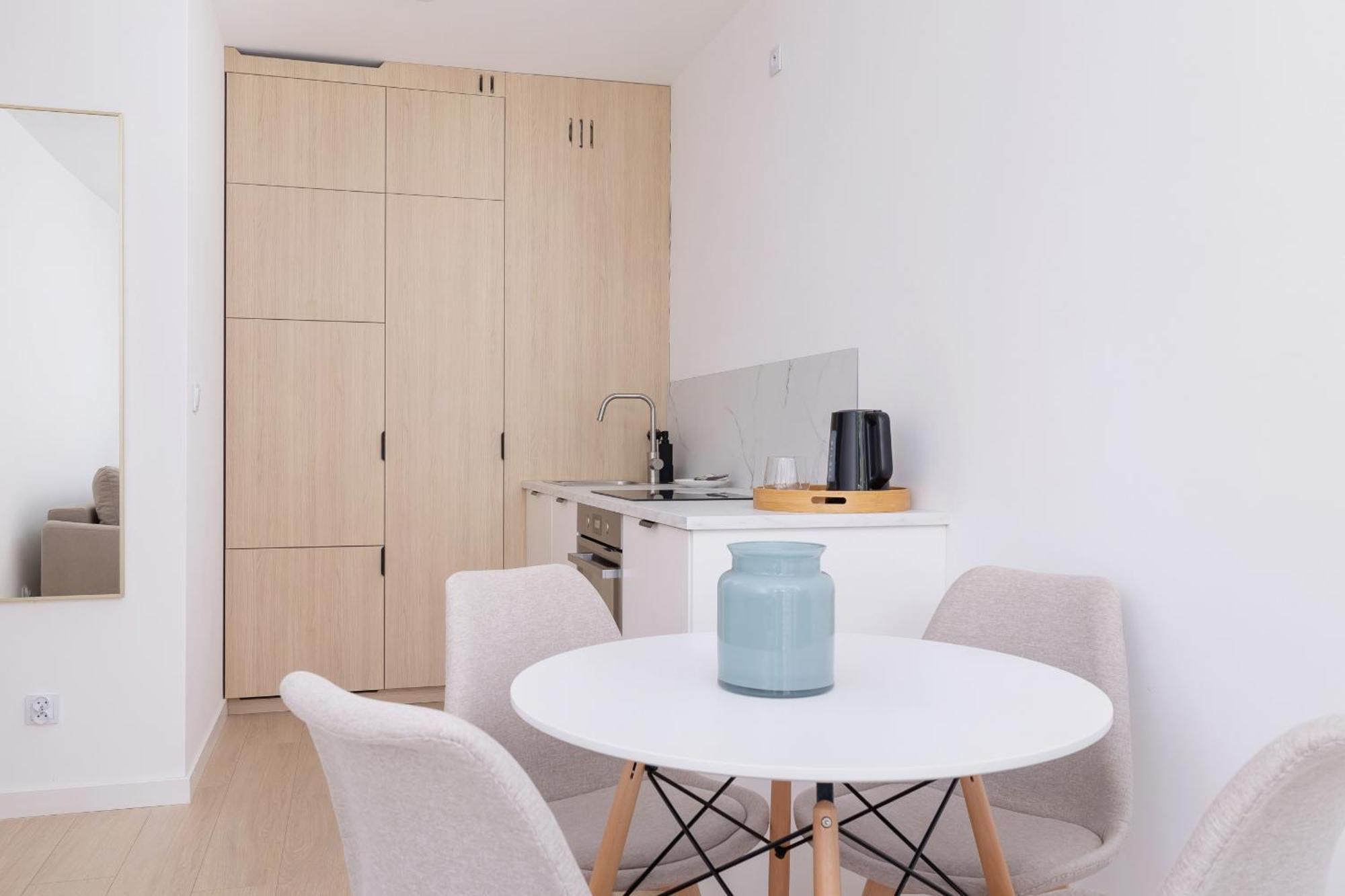 Krowoderska Apartment With Balcony Near City Center By Rent Like Home Краків Екстер'єр фото